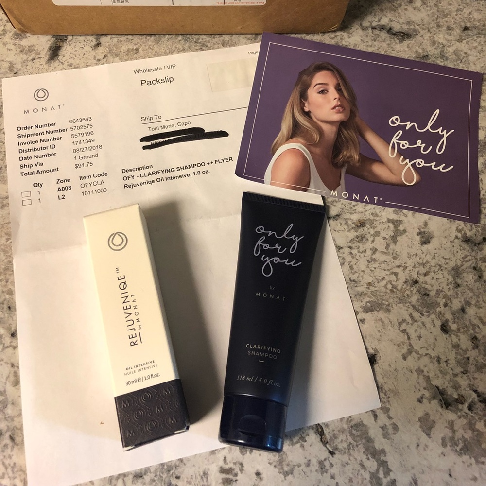 MONAT Rejuvenique Oil Int. & Clarifying Shampoo